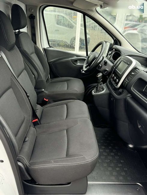 Renault Trafic 2021 - фото 27