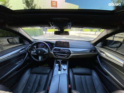 BMW 5 серия 2018 - фото 18