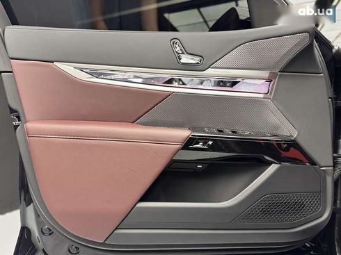 BMW 7 серия 2023 - фото 29