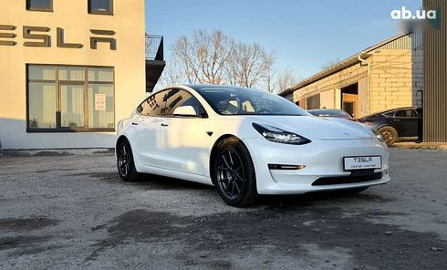 Tesla Model 3 2021 - фото 11