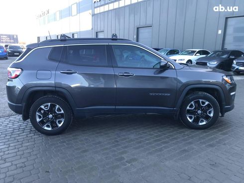 Jeep Compass 2019 серый - фото 8