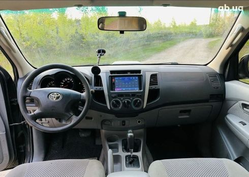 Toyota Hilux 2008 черный - фото 6