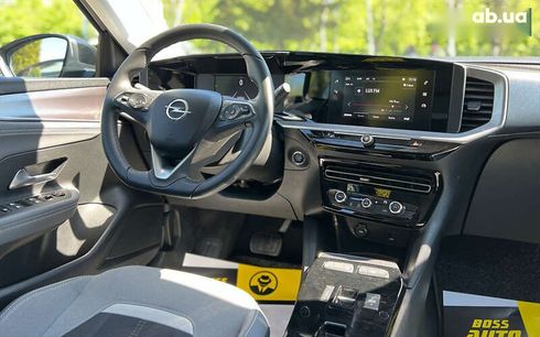 Opel Mokka-e 2023 - фото 14