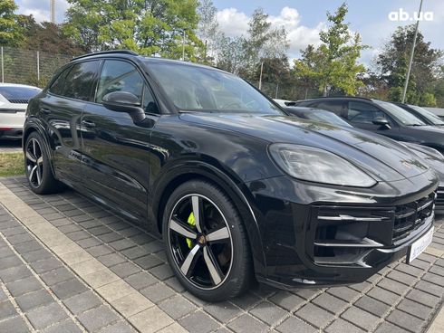 Porsche Cayenne Coupe 2024 - фото 13