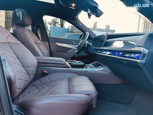 BMW 7 серия 2023 - фото 12