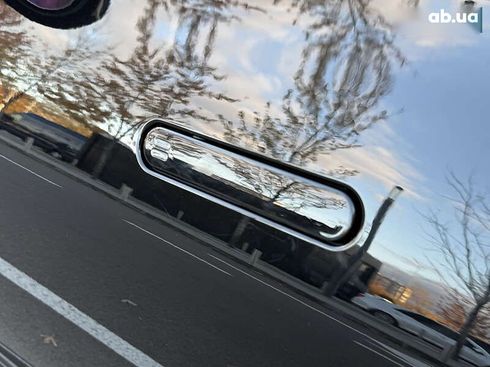 Aston Martin DBX 2023 - фото 16