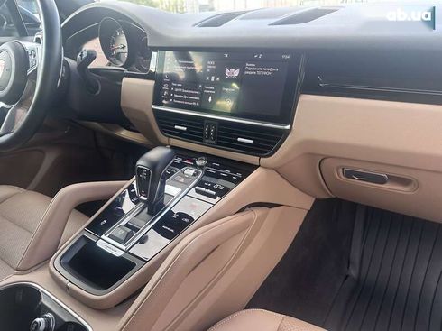 Porsche Cayenne 2018 - фото 24
