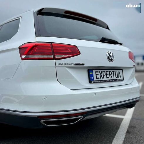 Volkswagen passat alltrack 2017 - фото 12