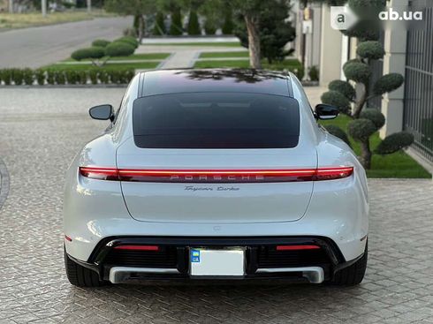 Porsche Taycan 2020 - фото 12