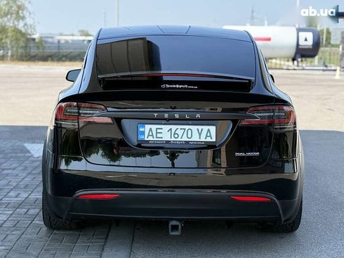 Tesla Model X 2019 - фото 12