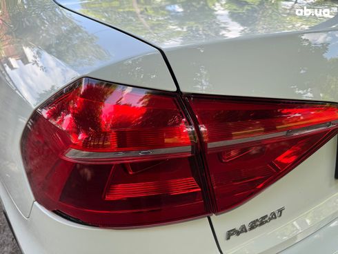 Volkswagen passat b7 2016 белый - фото 8