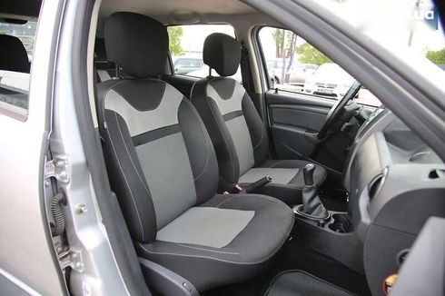 Renault Duster 2016 - фото 10