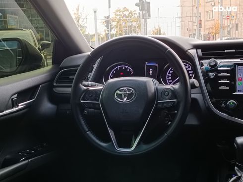 Toyota Camry 2019 белый - фото 16