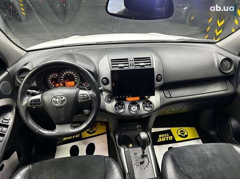 Toyota RAV4 2012 - фото 11