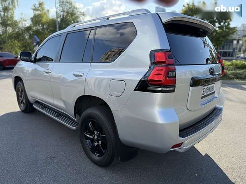 Toyota Land Cruiser Prado 2019 - фото 9