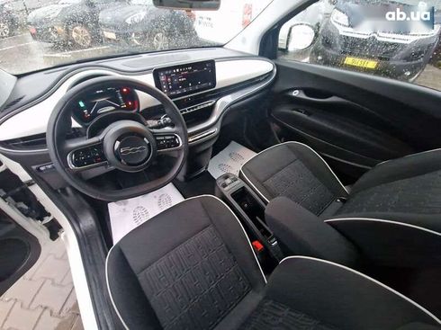Fiat 500E 2023 - фото 5