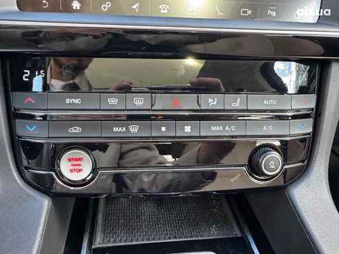 Jaguar F-Pace 2018 красный - фото 65