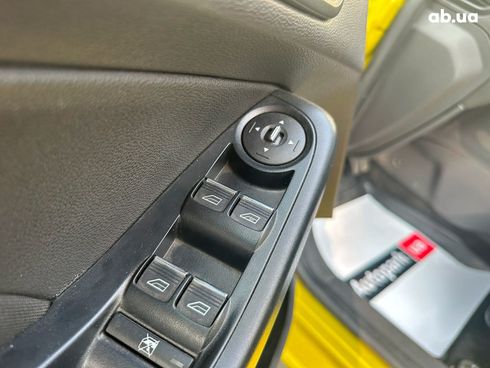 Ford Fiesta 2014 желтый - фото 25