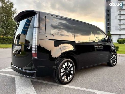 Hyundai Staria 2025 - фото 20
