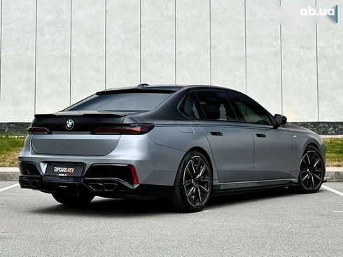 BMW i7 2022 - фото 16