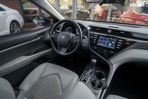 Toyota Camry 2019 - фото 21