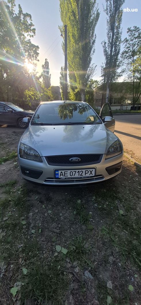 Ford Focus 2007 серебристый - фото 11