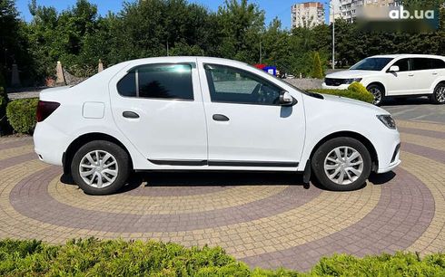 Renault Logan 2019 - фото 8