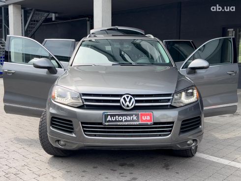 Volkswagen Touareg 2014 серый - фото 19