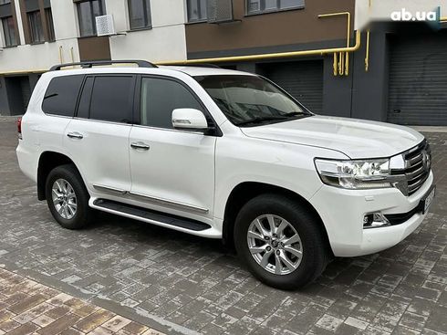 Toyota Land Cruiser 2019 - фото 4