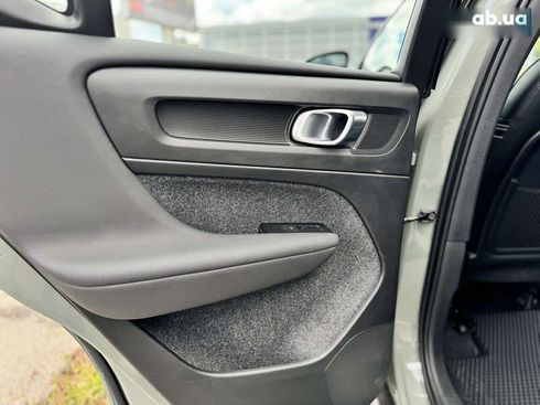 Volvo XC40 2021 - фото 18