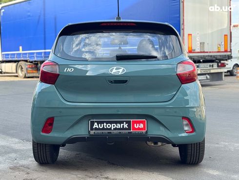 Hyundai i10 2024 зеленый - фото 8