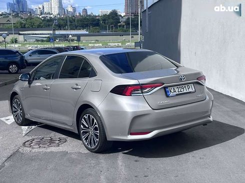 Toyota Corolla 2020 - фото 16