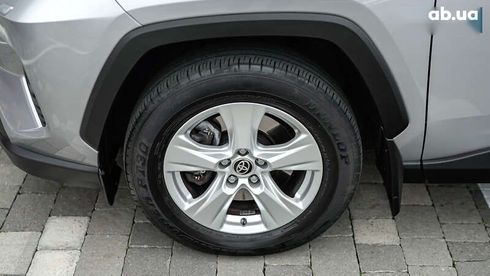 Toyota RAV4 2021 - фото 12