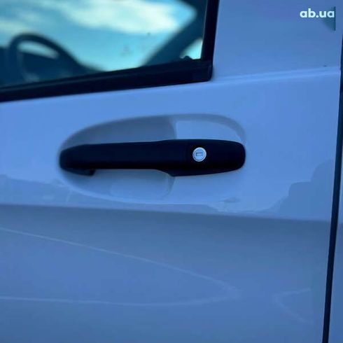 Mercedes-Benz Vito 2021 - фото 16