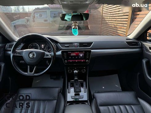 Skoda Superb 2018 - фото 17