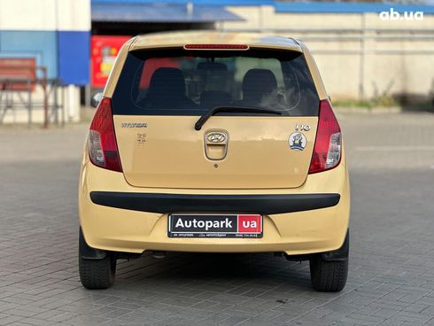 Hyundai i10 2009 желтый - фото 11