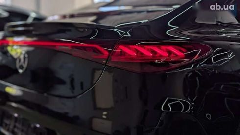 Mercedes-Benz EQE-Класс 2022 - фото 13