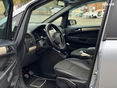 Opel Zafira 2008 серый - фото 29