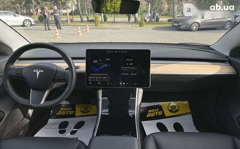 Tesla Model 3 2020 - фото 11