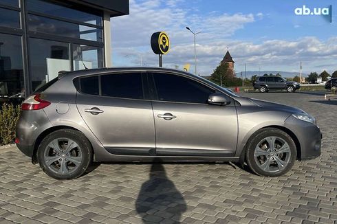 Renault Megane 2010 - фото 8