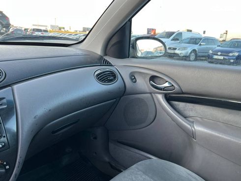 Ford Focus 2001 серый - фото 55