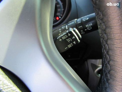 Toyota Land Cruiser Prado 2011 - фото 29