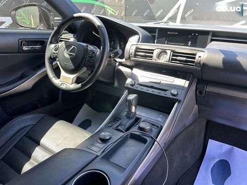 Lexus IS 2015 - фото 15