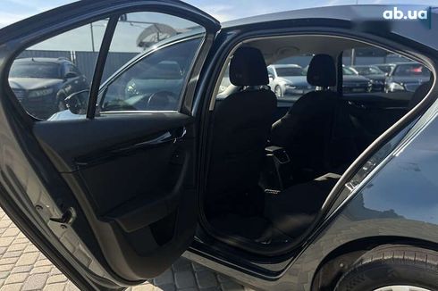 Skoda Octavia 2019 - фото 16