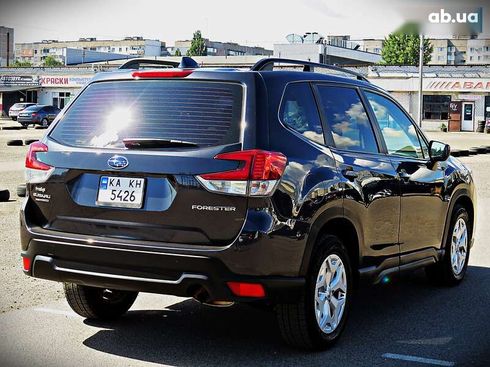 Subaru Forester 2019 - фото 3