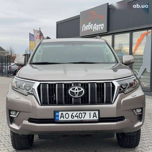 Toyota Land Cruiser Prado 2022 - фото 8