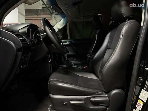 Toyota Land Cruiser Prado 2016 - фото 24