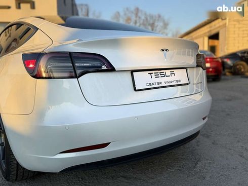 Tesla Model 3 2021 - фото 15