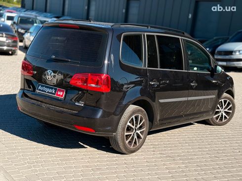 Volkswagen Touran 2015 черный - фото 9