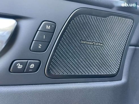 Volvo XC60 2023 - фото 30